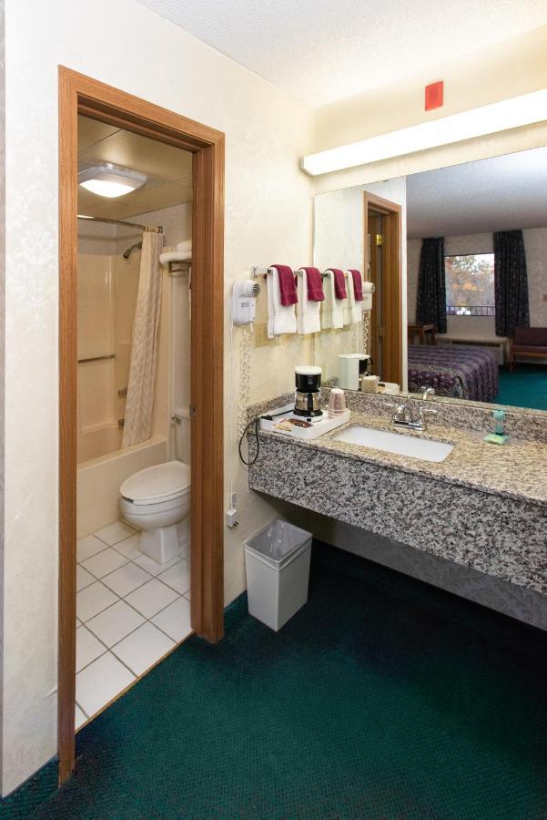 Express Inn Eureka Springs Buitenkant foto