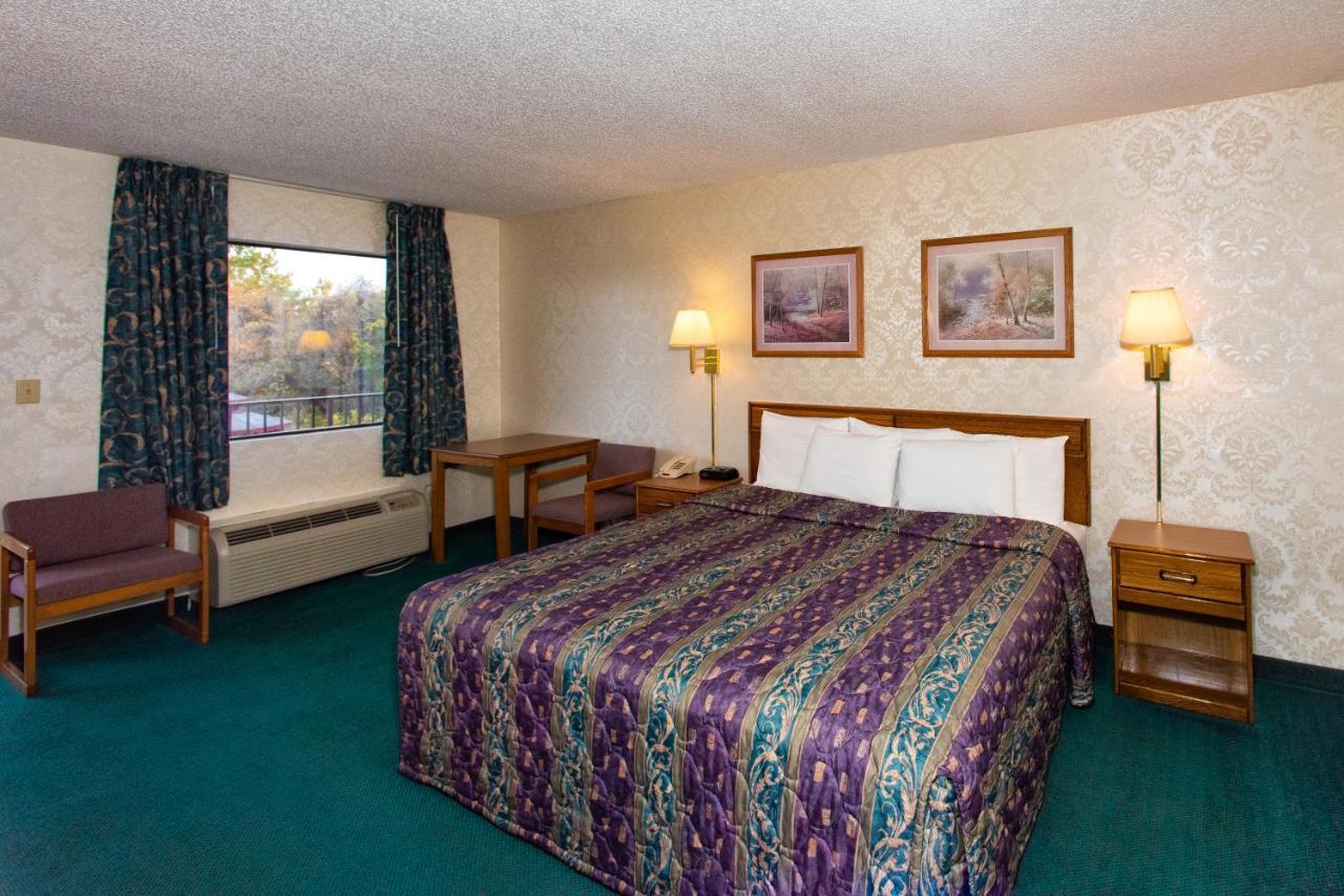 Express Inn Eureka Springs Buitenkant foto